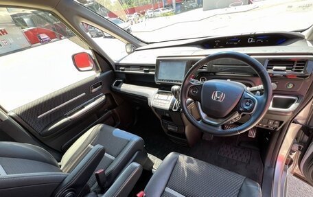 Honda Stepwgn IV, 2017 год, 1 650 000 рублей, 11 фотография