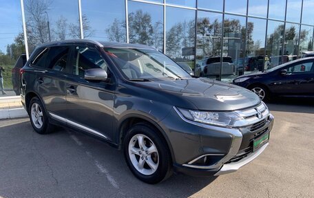 Mitsubishi Outlander III рестайлинг 3, 2017 год, 1 650 000 рублей, 4 фотография