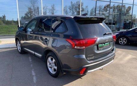 Mitsubishi Outlander III рестайлинг 3, 2017 год, 1 650 000 рублей, 8 фотография