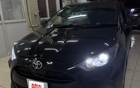 Toyota Yaris, 2021 год, 1 300 000 рублей, 1 фотография