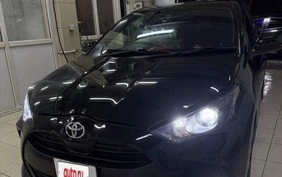 Toyota Yaris, 2021 год, 1 300 000 рублей, 1 фотография