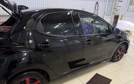 Toyota Yaris, 2021 год, 1 300 000 рублей, 4 фотография