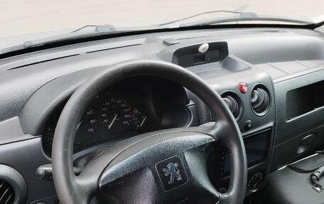 Peugeot Partner II рестайлинг 2, 2006 год, 265 000 рублей, 3 фотография
