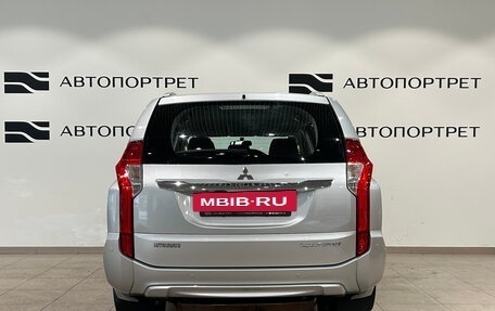 Mitsubishi Pajero Sport III рестайлинг, 2017 год, 1 749 000 рублей, 6 фотография
