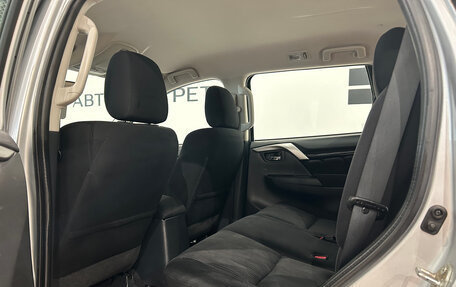 Mitsubishi Pajero Sport III рестайлинг, 2017 год, 1 749 000 рублей, 13 фотография