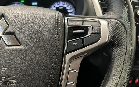Mitsubishi Pajero Sport III рестайлинг, 2017 год, 1 749 000 рублей, 22 фотография