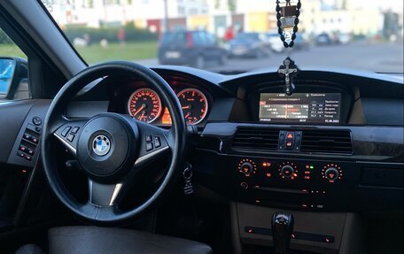 BMW 5 серия, 2004 год, 1 230 000 рублей, 12 фотография