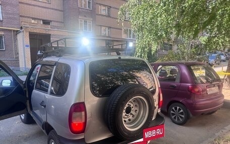 Chevrolet Niva I рестайлинг, 2003 год, 255 000 рублей, 7 фотография