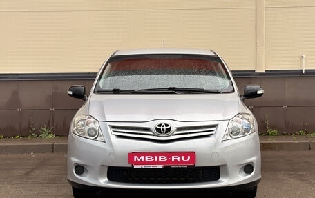 Toyota Auris II, 2011 год, 780 000 рублей, 2 фотография