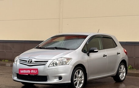 Toyota Auris II, 2011 год, 780 000 рублей, 3 фотография