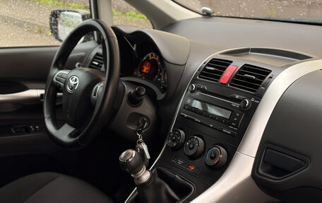 Toyota Auris II, 2011 год, 780 000 рублей, 12 фотография