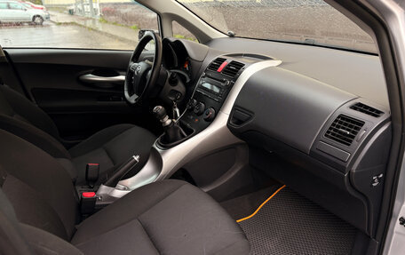 Toyota Auris II, 2011 год, 780 000 рублей, 13 фотография