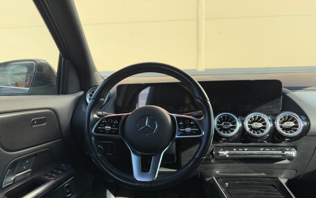 Mercedes-Benz GLA, 2020 год, 3 200 000 рублей, 11 фотография