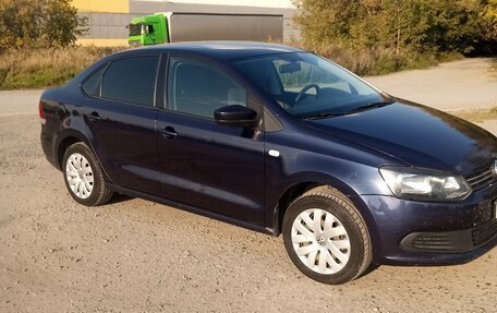 Volkswagen Polo VI (EU Market), 2013 год, 755 000 рублей, 2 фотография
