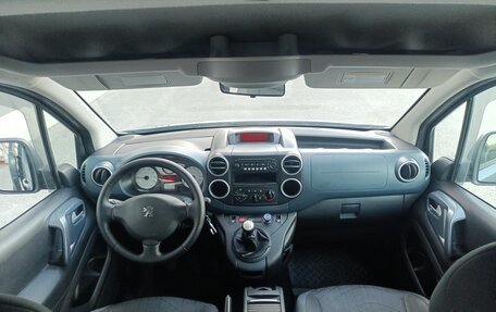 Peugeot Partner II рестайлинг 2, 2011 год, 750 000 рублей, 23 фотография