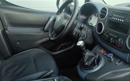 Peugeot Partner II рестайлинг 2, 2011 год, 750 000 рублей, 29 фотография