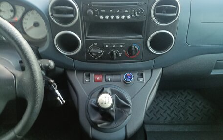 Peugeot Partner II рестайлинг 2, 2011 год, 750 000 рублей, 34 фотография
