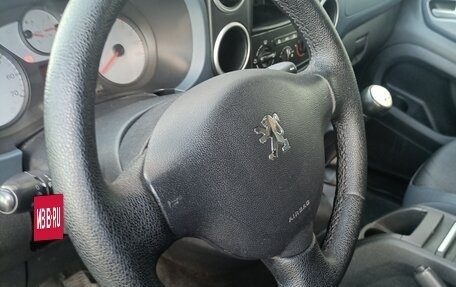 Peugeot Partner II рестайлинг 2, 2011 год, 750 000 рублей, 36 фотография
