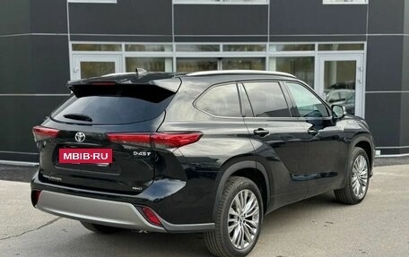Toyota Highlander, 2024 год, 7 490 000 рублей, 5 фотография