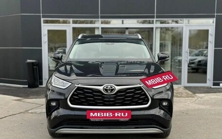 Toyota Highlander, 2024 год, 7 490 000 рублей, 2 фотография