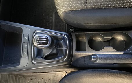 KIA Rio IV, 2018 год, 1 397 000 рублей, 19 фотография