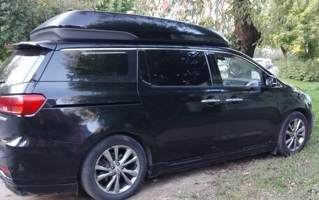 KIA Carnival III, 2019 год, 3 000 000 рублей, 4 фотография