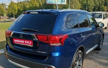 Mitsubishi Outlander III рестайлинг 3, 2015 год, 1 750 000 рублей, 3 фотография