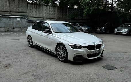 BMW 3 серия, 2018 год, 3 100 000 рублей, 14 фотография