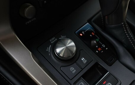 Lexus NX I, 2017 год, 3 079 000 рублей, 15 фотография
