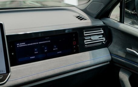 Volkswagen Tiguan, 2025 год, 5 599 000 рублей, 17 фотография