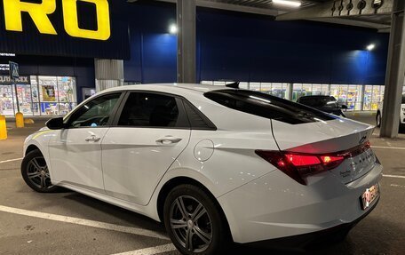 Hyundai Elantra, 2021 год, 1 950 000 рублей, 7 фотография