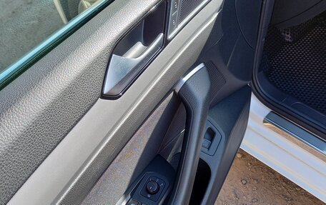 Volkswagen Passat B8 рестайлинг, 2017 год, 2 100 000 рублей, 14 фотография