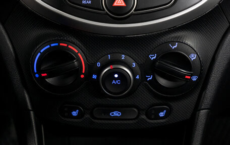 Hyundai Solaris II рестайлинг, 2015 год, 971 000 рублей, 22 фотография