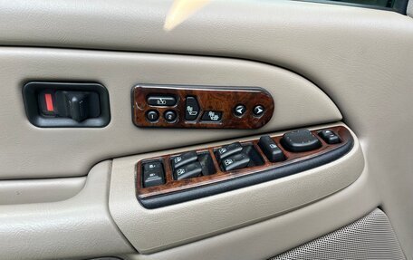 Chevrolet Tahoe II, 2005 год, 1 800 000 рублей, 17 фотография