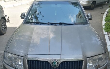 Skoda Superb III рестайлинг, 2007 год, 800 000 рублей, 1 фотография