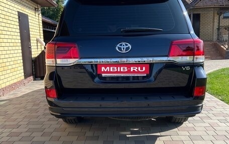 Toyota Land Cruiser 200, 2019 год, 9 350 000 рублей, 4 фотография