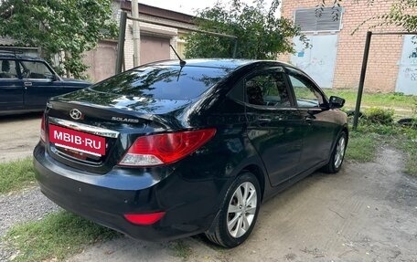 Hyundai Solaris II рестайлинг, 2011 год, 700 000 рублей, 4 фотография