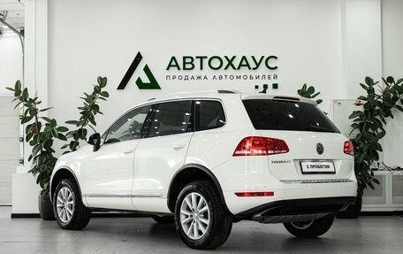 Volkswagen Touareg III, 2011 год, 1 799 000 рублей, 6 фотография