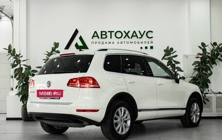 Volkswagen Touareg III, 2011 год, 1 799 000 рублей, 4 фотография