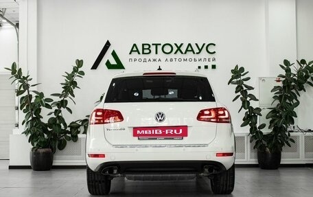 Volkswagen Touareg III, 2011 год, 1 799 000 рублей, 5 фотография
