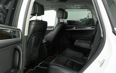 Volkswagen Touareg III, 2011 год, 1 799 000 рублей, 17 фотография