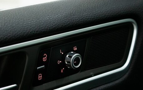 Volkswagen Touareg III, 2011 год, 1 799 000 рублей, 19 фотография