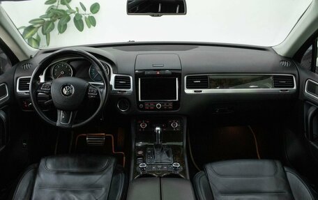 Volkswagen Touareg III, 2011 год, 1 799 000 рублей, 15 фотография