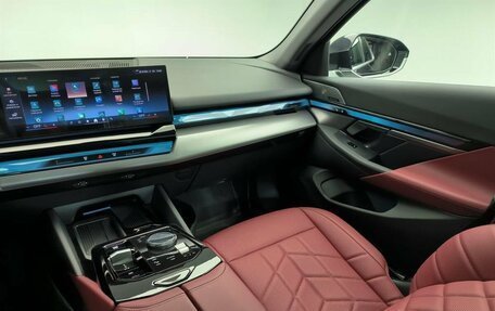 BMW 5 серия, 2024 год, 8 200 000 рублей, 12 фотография