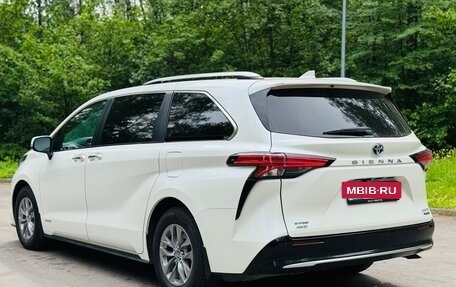 Toyota Sienna, 2021 год, 5 100 000 рублей, 6 фотография