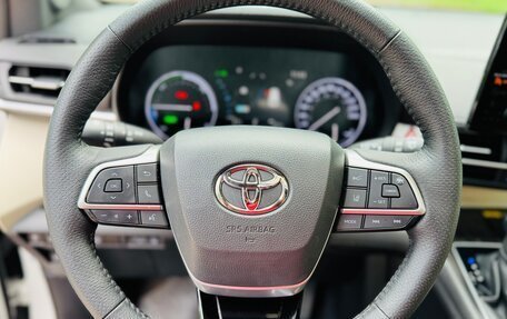 Toyota Sienna, 2021 год, 5 100 000 рублей, 21 фотография