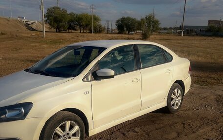 Volkswagen Polo VI (EU Market), 2010 год, 450 000 рублей, 2 фотография