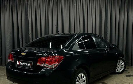Chevrolet Cruze II, 2010 год, 679 777 рублей, 2 фотография