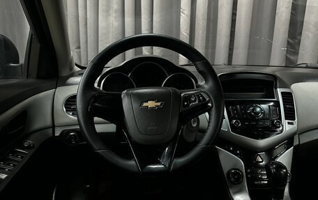 Chevrolet Cruze II, 2010 год, 679 777 рублей, 12 фотография