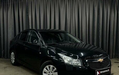 Chevrolet Cruze II, 2010 год, 679 777 рублей, 3 фотография